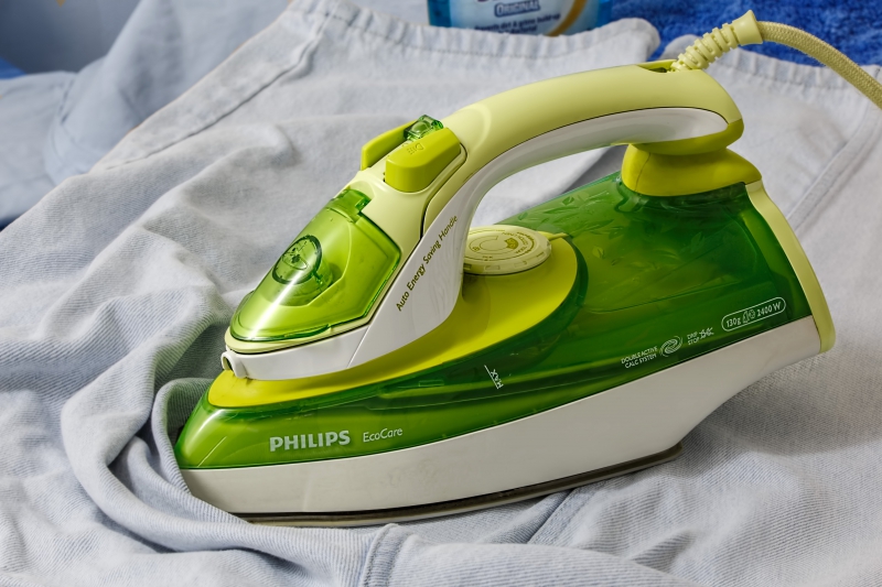 pressing-COARAZE-min_ironing-403074